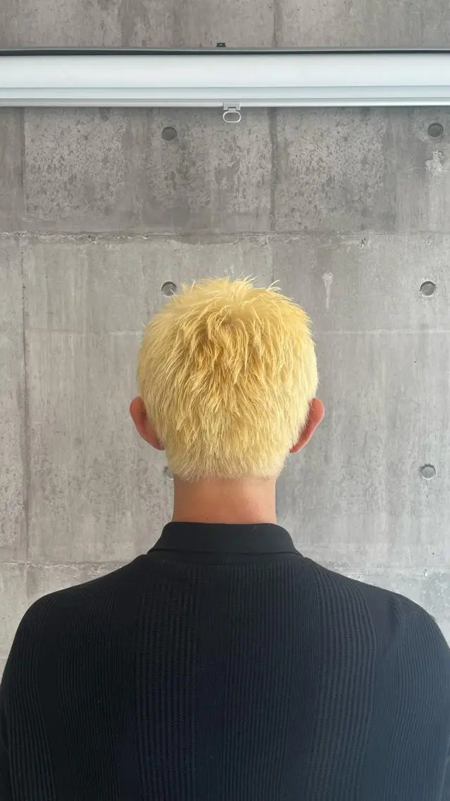 カラー メンズ ハイトーンカラー✨️ 艶カラー特化Amiのヘアスタイル