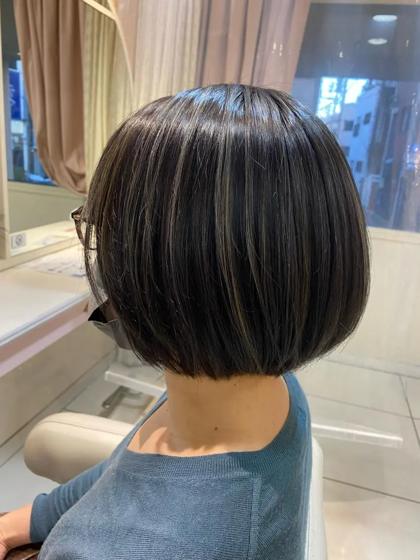 ショート カラー 艶髪✨髪質改善カラー 楠本浩子のヘアスタイル
