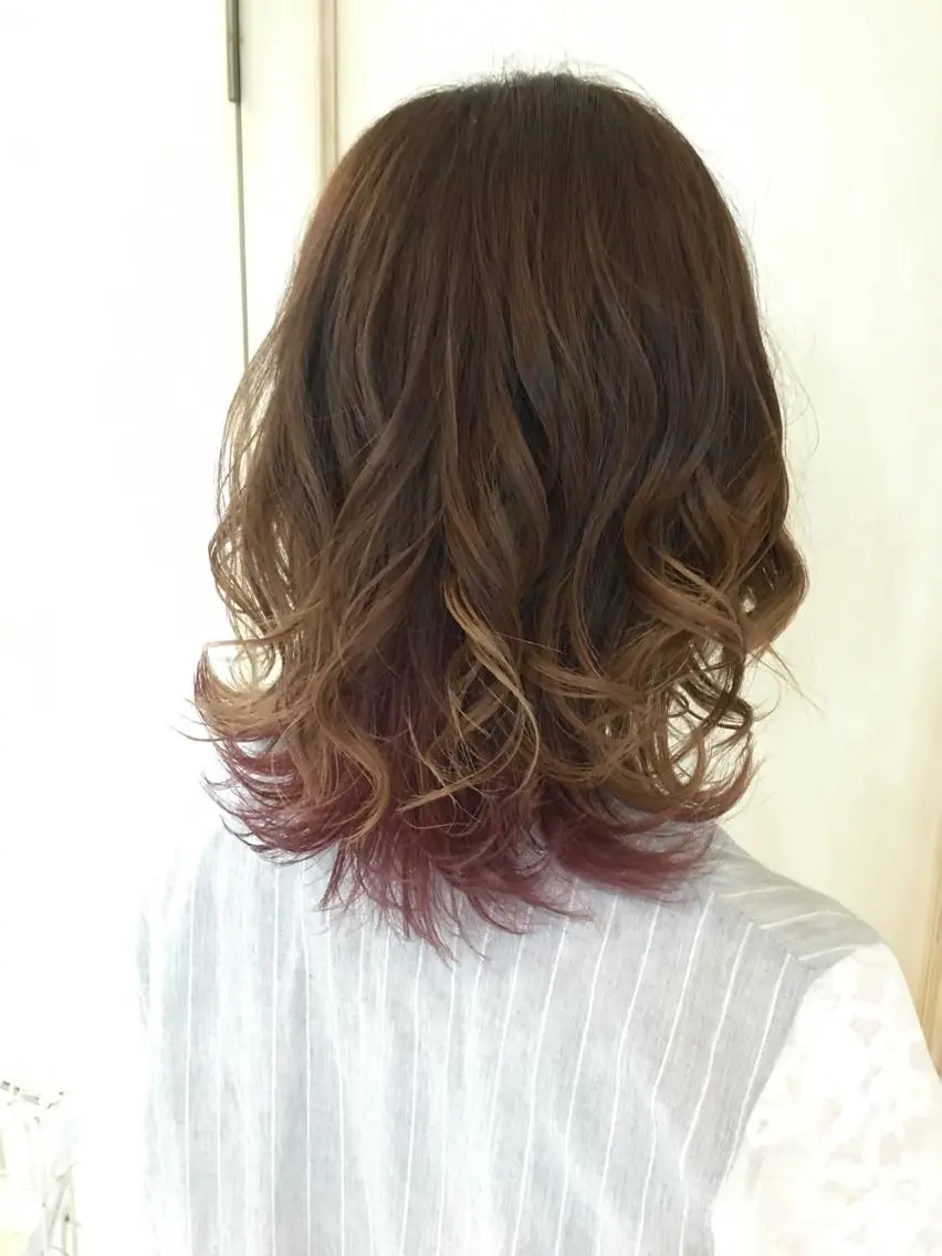 ミディアム カラー バレイヤージュ インナーカラー レイヤーカット 縮毛矯正⭐️ TAKAHIROのヘアスタイル