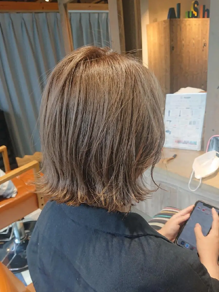 ショート カット ヘアカラー トリートメント alushe 岡 陽子のヘアスタイル