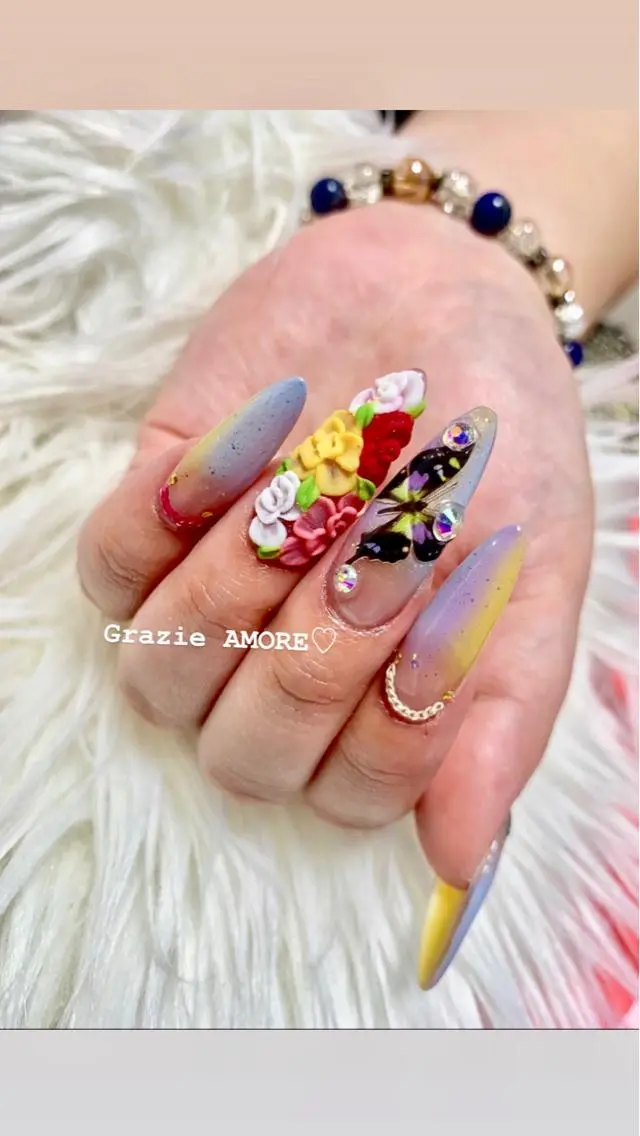 ネイル 成人式 Grazie AMOREのネイルデザイン
