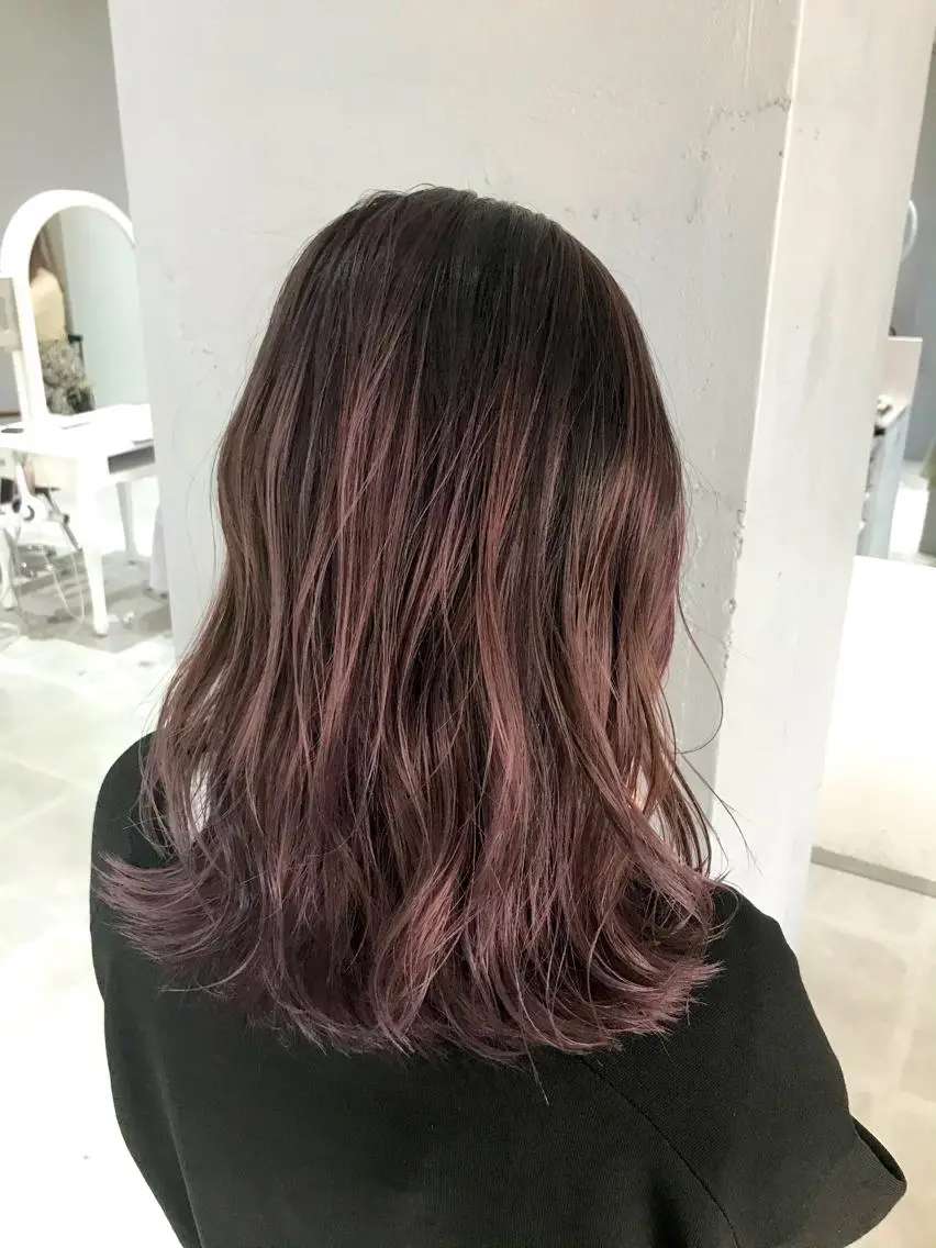 ミディアム カラー バレイヤージュ ピンクカラー レイヤーカット 清水 健斗のヘアスタイル
