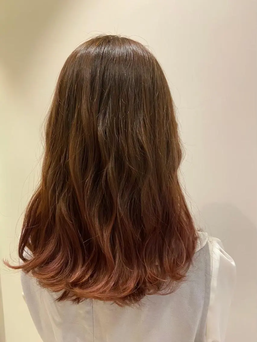 ロング カラー グラデーションカラー レッドカラー ロング 🌹艶髪カラー🌹 津田晴加【西荻窪】のヘアスタイル