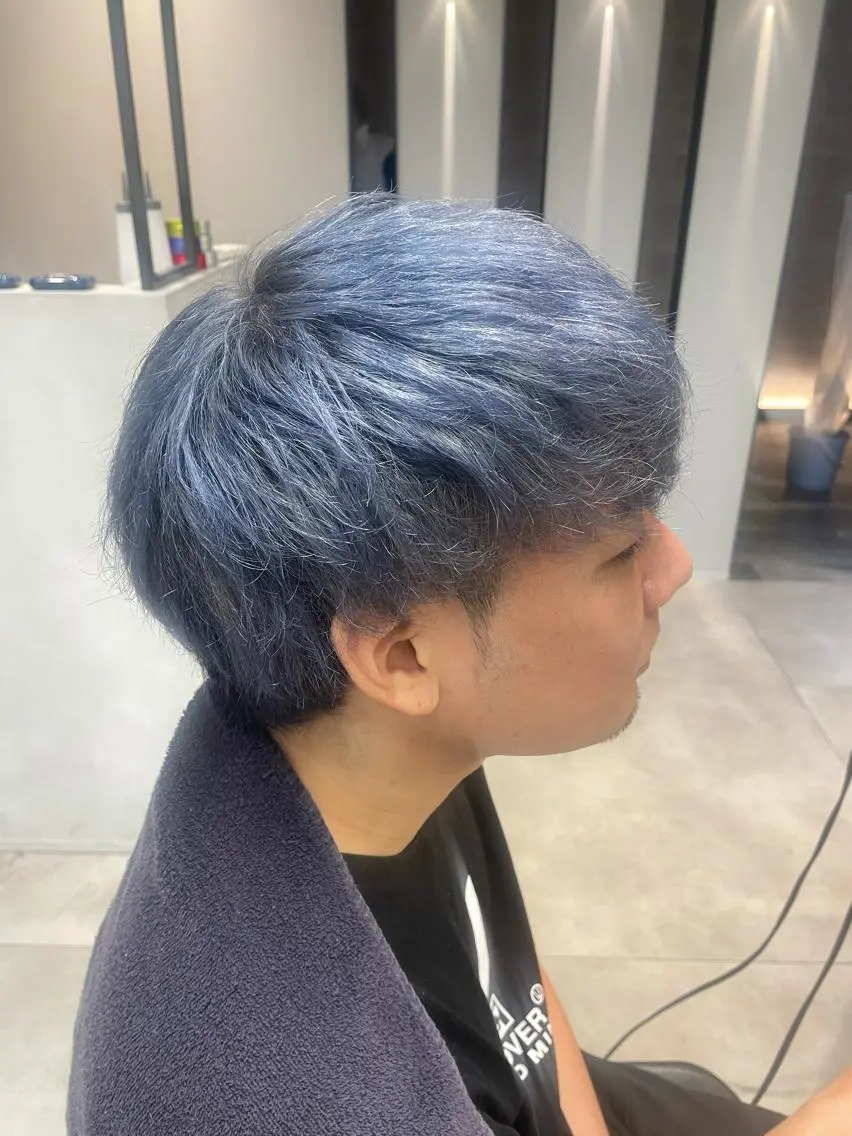 ショート カラー メンズ シルバー 飯塚 想のヘアスタイル