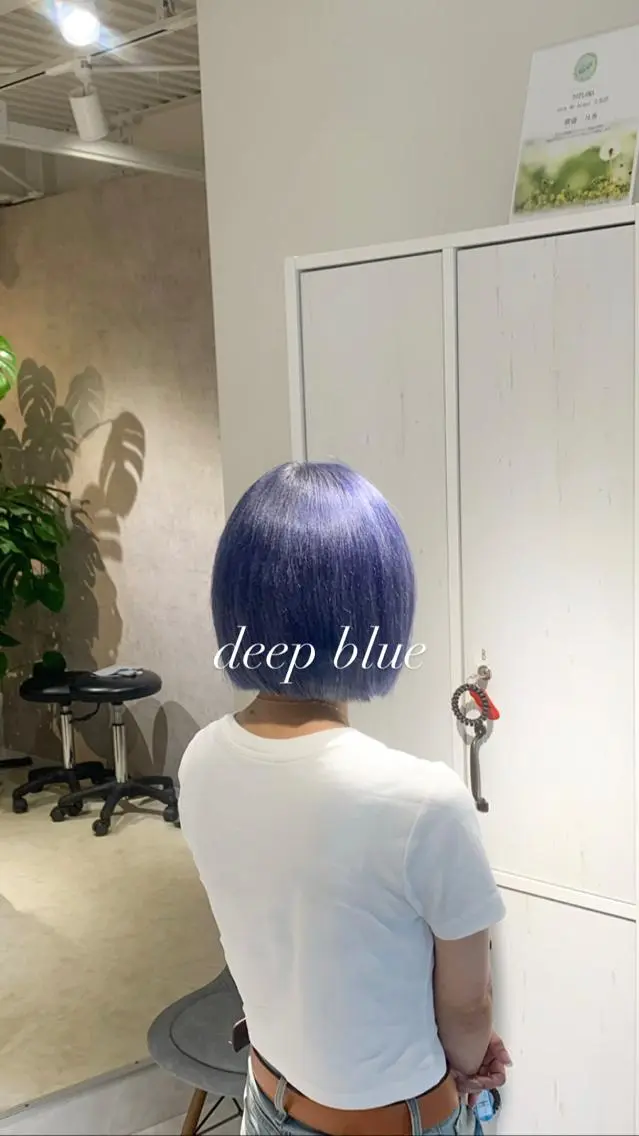 ショート カラー ブリーチ ブルーカラー 縮毛矯正とレイヤー カット/杉村凜汰郎のヘアスタイル