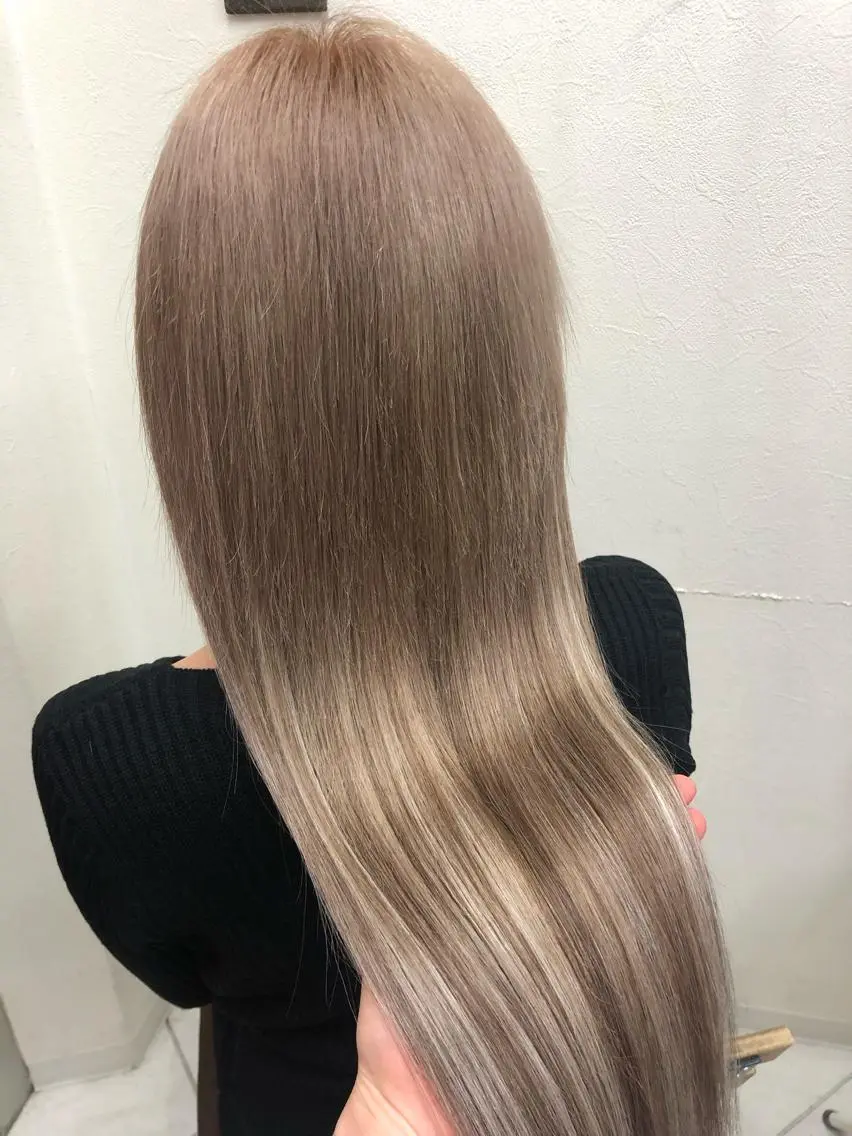 ロング カラー アッシュ ベージュカラー MAKO ❤️🔥NEXTのヘアスタイル