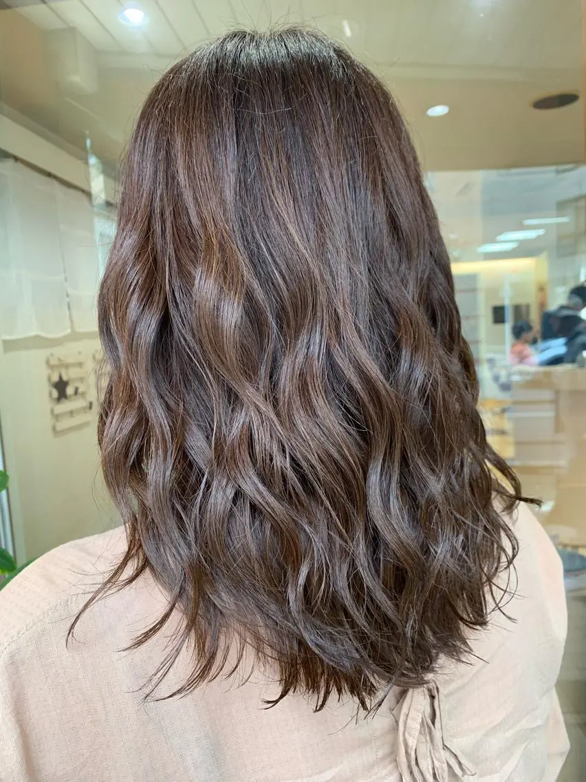 ミディアム ヘアカラー トリートメント 丸山 亜加理のヘアスタイル