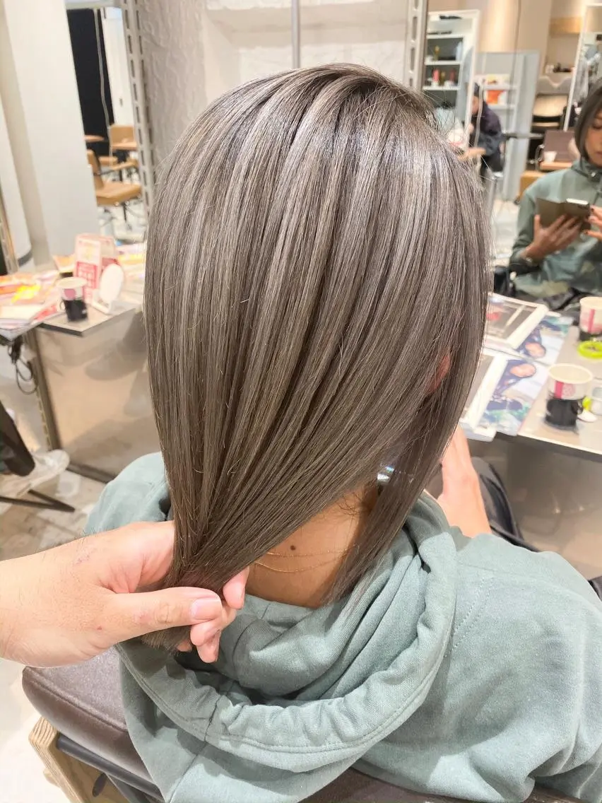 セミロング カラー welring hair salonのヘアスタイル