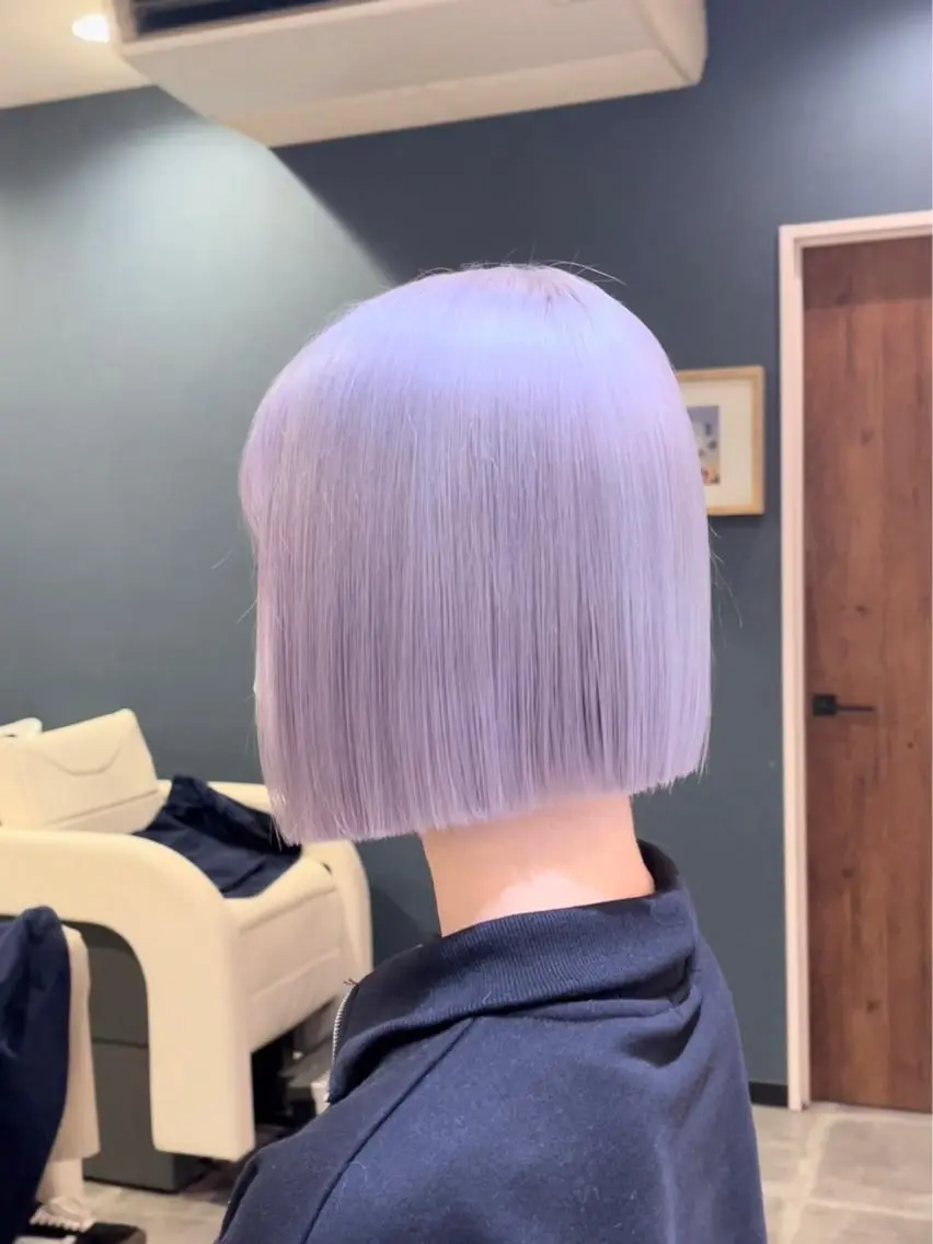 ショート カラー ブリーチ ヘアカラー トリートメント 市川 澪のヘアスタイル