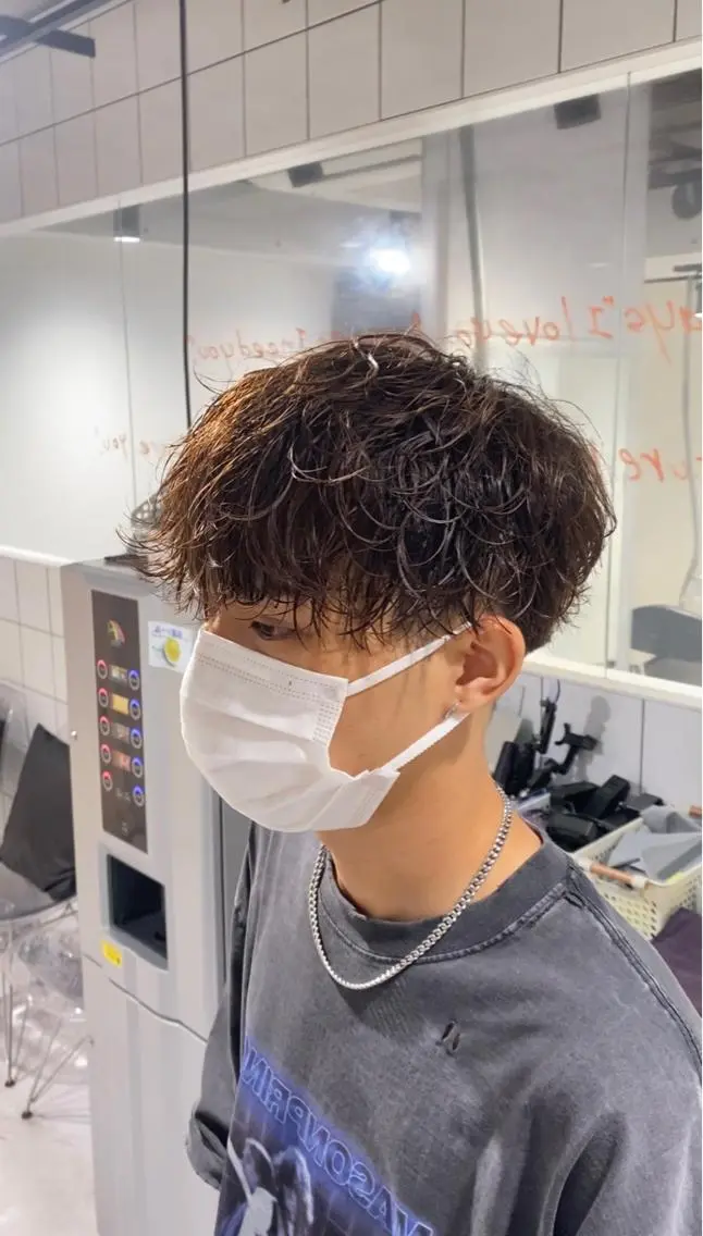 ショート カラー パーマ ヘアアレンジ メンズ キッズ ネイル マツエク・マツパ アイブロウ メンズの天才 ツバサのヘアスタイル