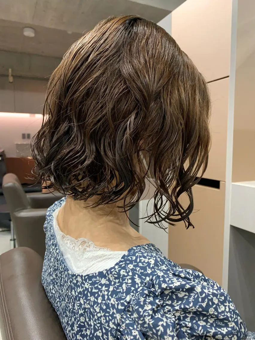 ショート カラー ボブパーマコテ巻き風 パーマNo1深江秀平のヘアスタイル