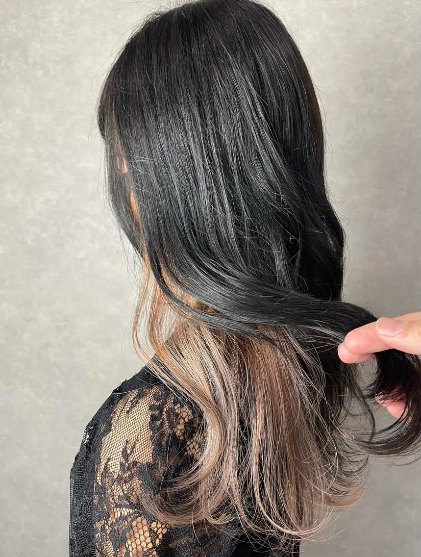 セミロング カラー カット ヘアカラー トリートメント 一ノ瀬 暁のヘアスタイル