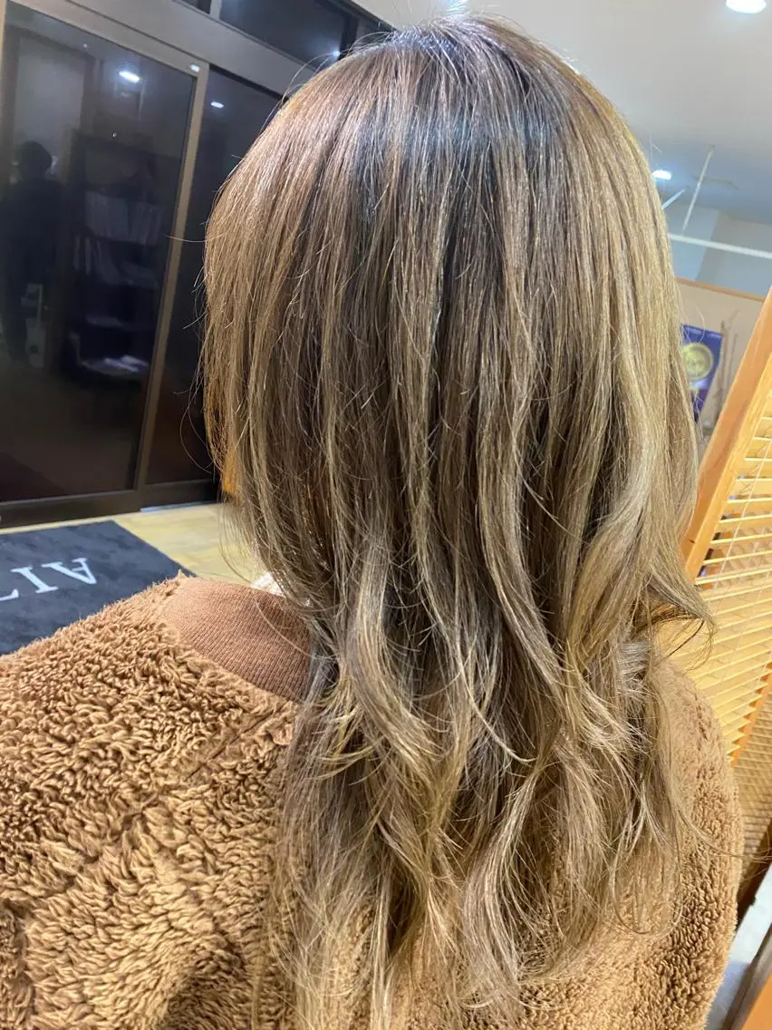 ミディアム カラー ブリーチカラー🫧 森　凪沙のヘアスタイル