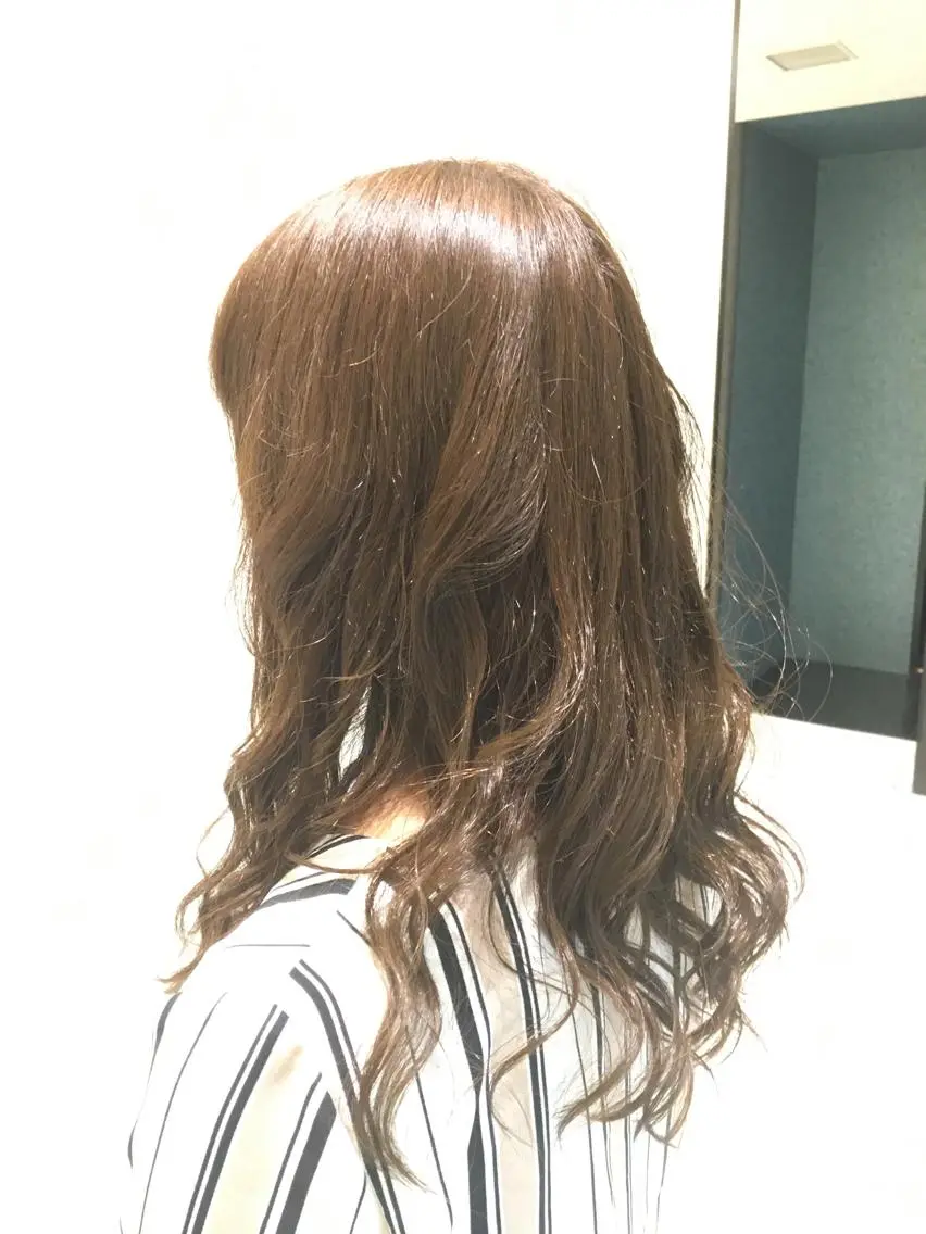 ミディアム カラー アッシュ グレージュ 💇♀️✨サラツヤ 特化✨ 天野翔のヘアスタイル