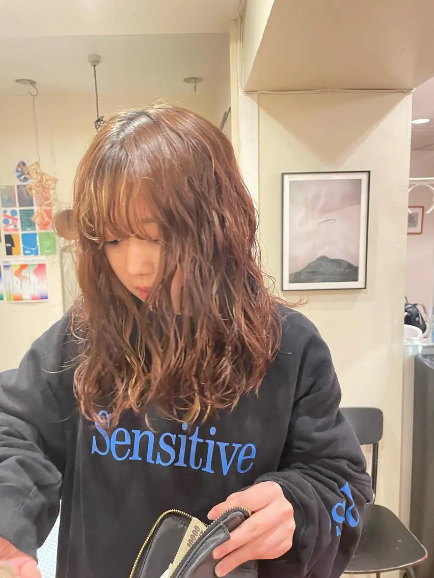 ミディアム パーマ ミディアムパーマ パーマ ⚪️ISHIZUKA AOI⚪️のヘアスタイル