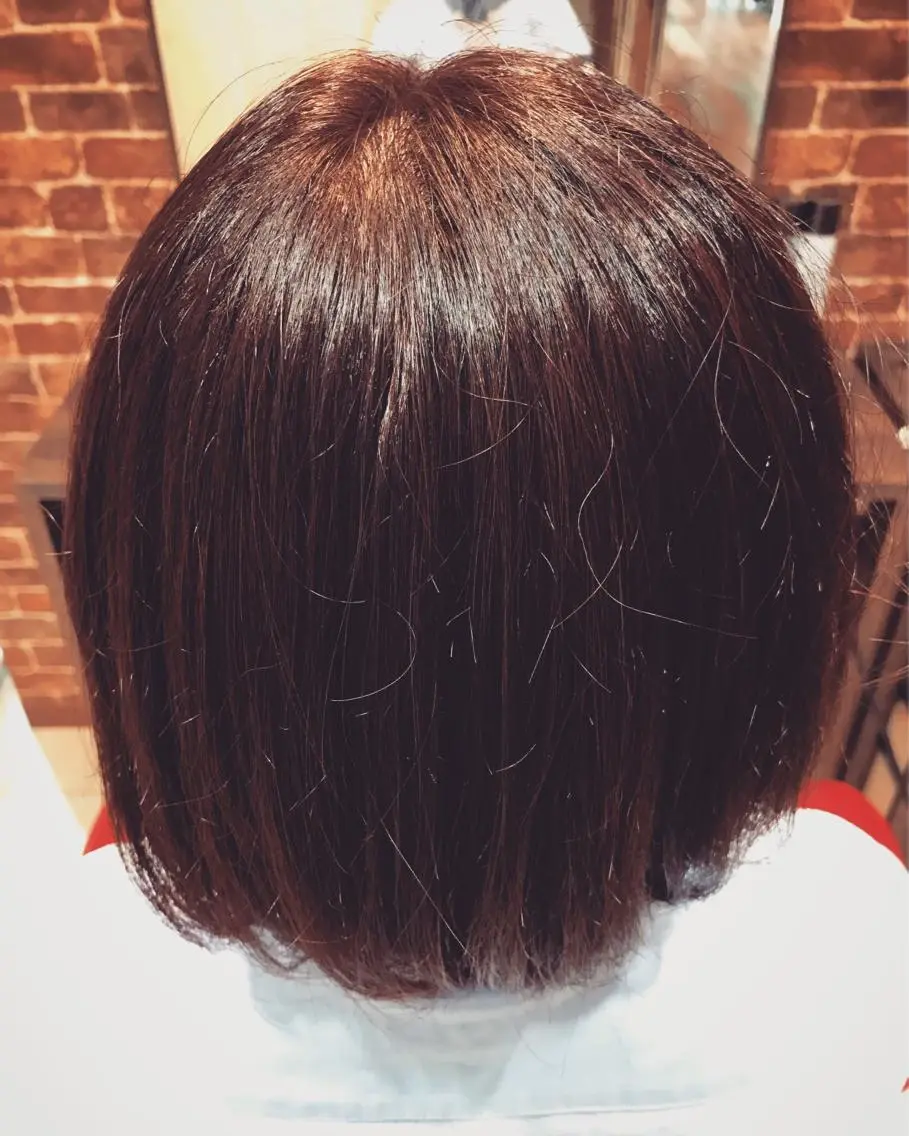 ショート カラー コミヤ チナミのヘアスタイル