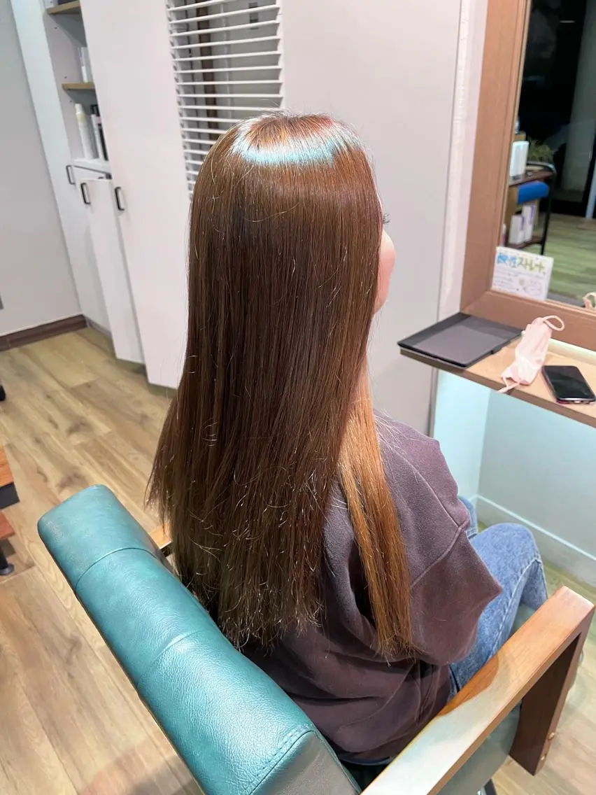 ロング カラー ベージュカラー ヘアカラー トリートメント ツキダテ ユイのヘアスタイル
