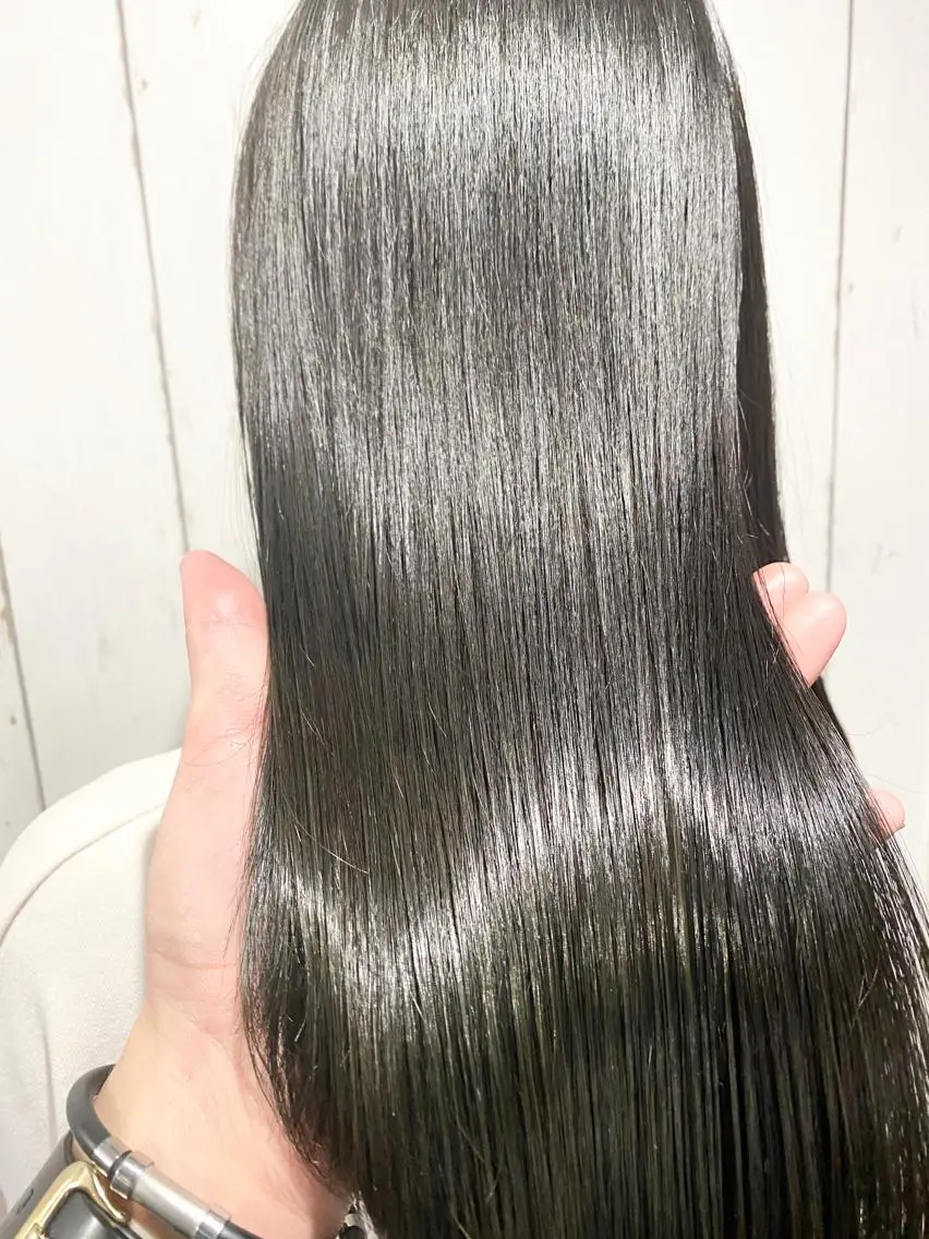 ロング カラー パーマ ヘアアレンジ アッシュ バレイヤージュ ベージュカラー ブリーチ 透明感カラー 👑指名率No.1 👑坂口飛翔のヘアスタイル