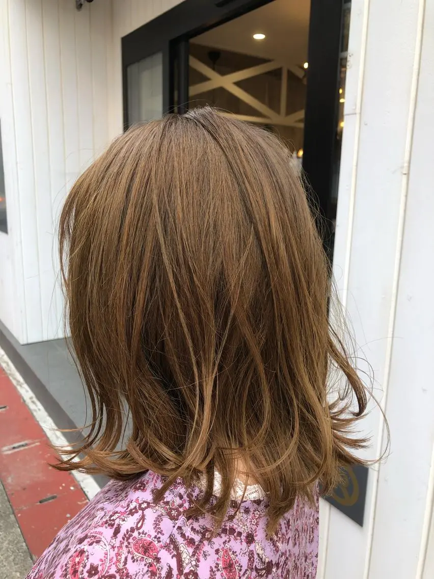 ミディアム カラー 鈴村 大介のヘアスタイル