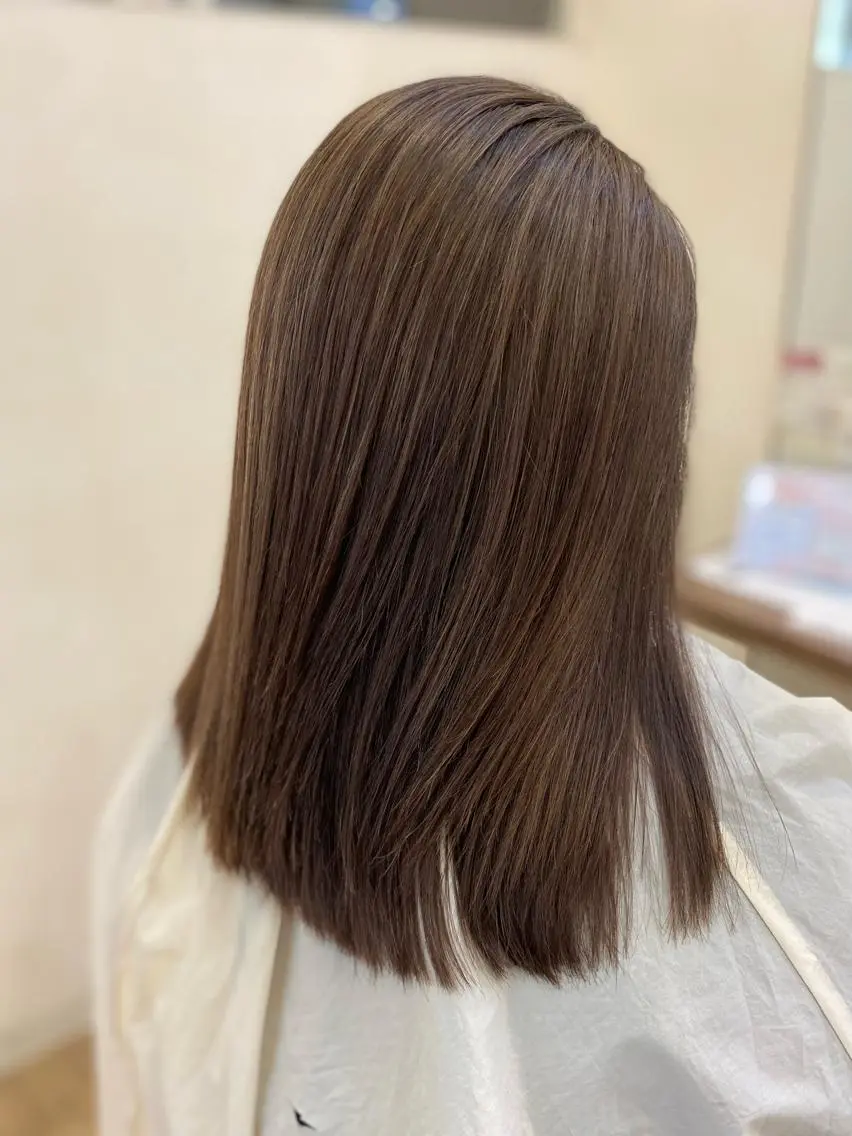 セミロング ハイライト 成田 健太郎のヘアスタイル