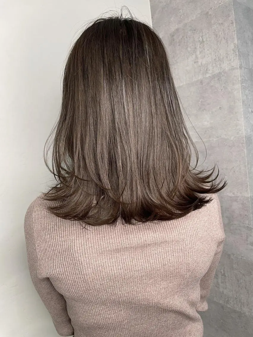 セミロング カラー ダブルカラー グラデーションカラー ハイライトカラー イルミナカラー インナーカラー カット ヘアカラー BUCKS【天王寺】 バックス【駅30秒】のヘアスタイル