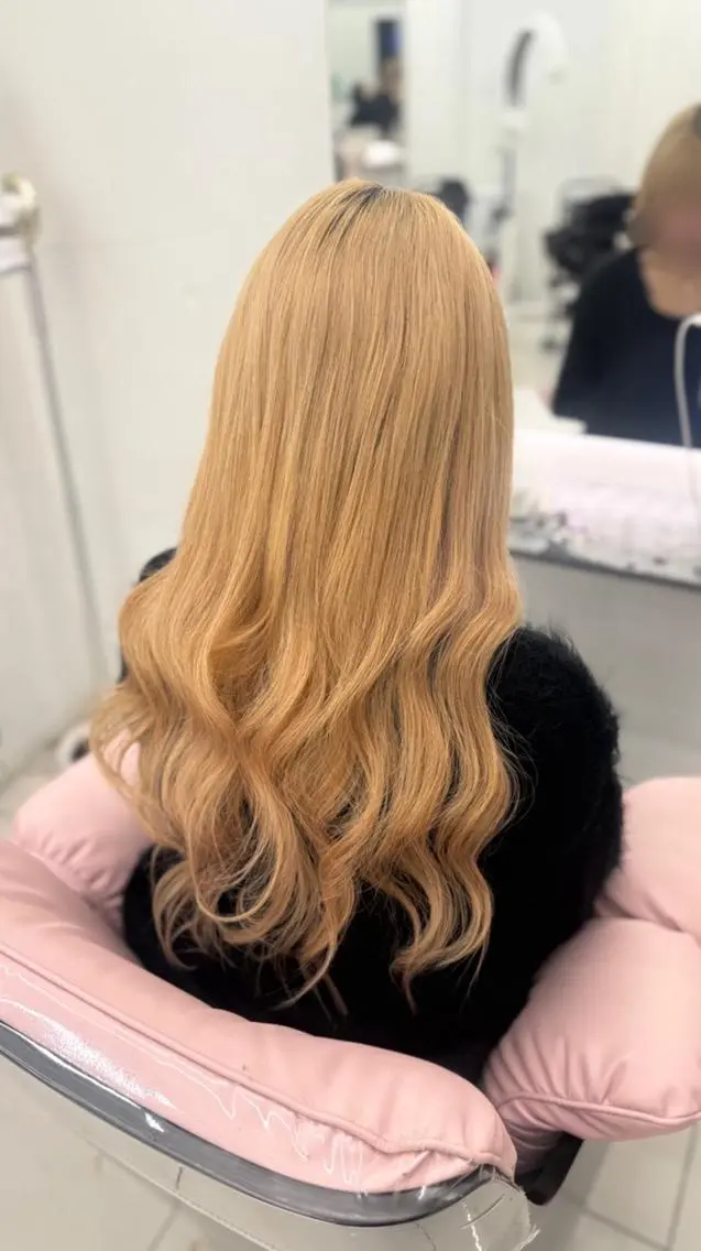 ロング カラー Rover 名古屋のヘアスタイル