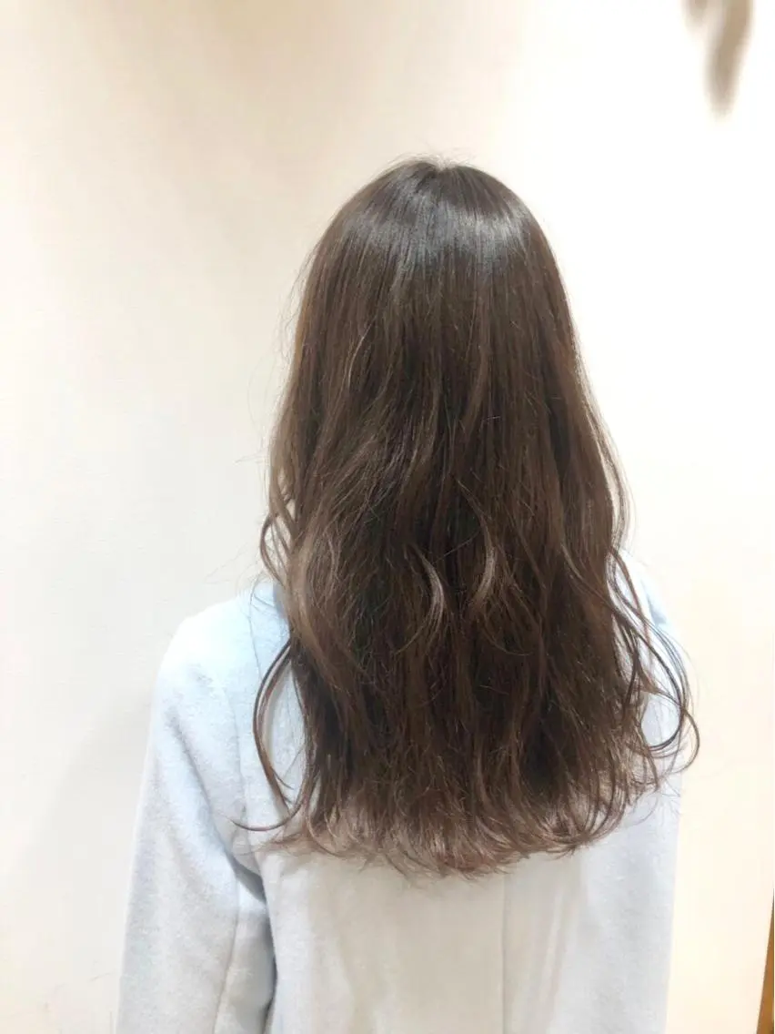 セミロング カラー ヘアカラー 🐺ウルフ/レイヤー 似合わせ‎🤍沙羅のヘアスタイル