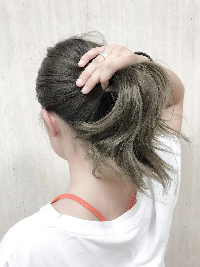 ミディアム カラー アディクシーカラー ベージュカラー ブリーチ ヘアカラー BOX mico.のヘアスタイル