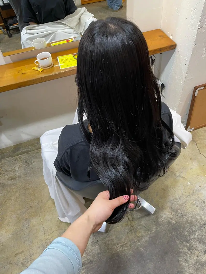 ロング カラー 透明感カラー カット ヘアカラー トリートメント MIOベージュカラー 柔らかいカラーのヘアスタイル