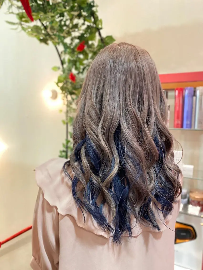 セミロング アッシュ ヘアカラー ゆぴ☾‪/推しカラー /ハイトーンのヘアスタイル