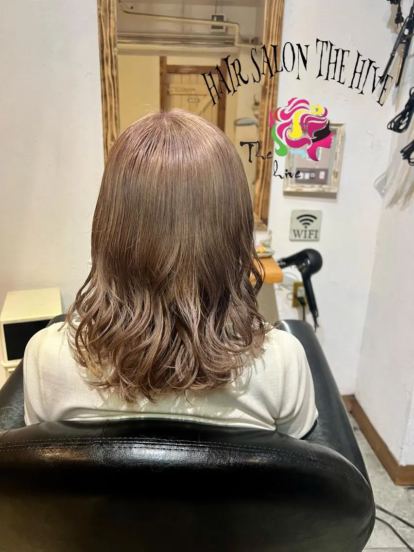 セミロング カラー カット ヘアカラー Hair salon The hiveのヘアスタイル