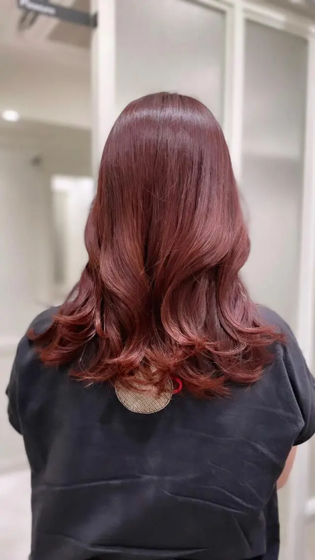 ロング カット ヘアカラー トリートメント Yuka ∥ 深層筋 ×睡眠改善ヘッドスパのヘアスタイル