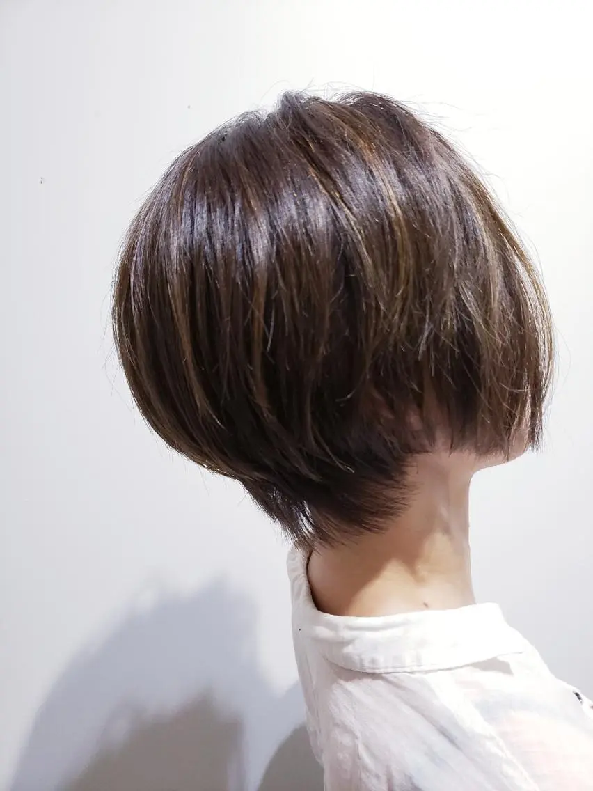 カラー ショート 饒平名 知也のヘアスタイル