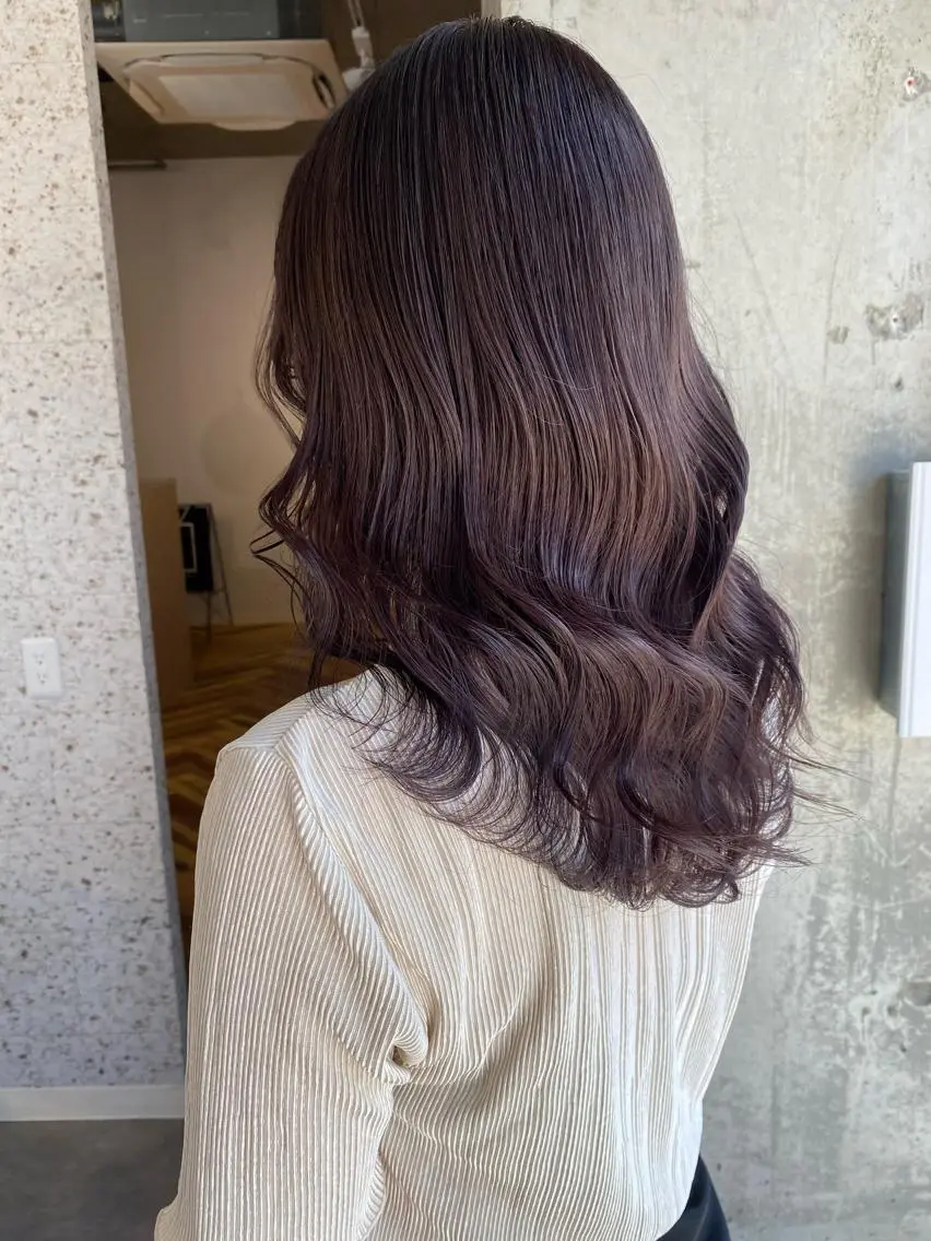 セミロング カラー ヘアアレンジ パープルカラー シルバー lani ブリーチ /ダブルカラーのヘアスタイル