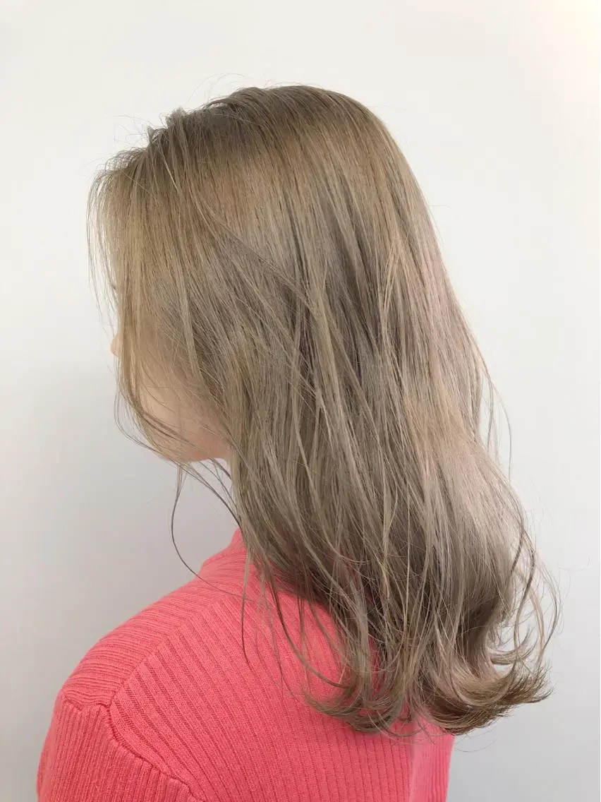 セミロング カラー ベージュカラー ダブルカラー カット ヘアカラー トリートメント 代表 YUKI ☆のヘアスタイル