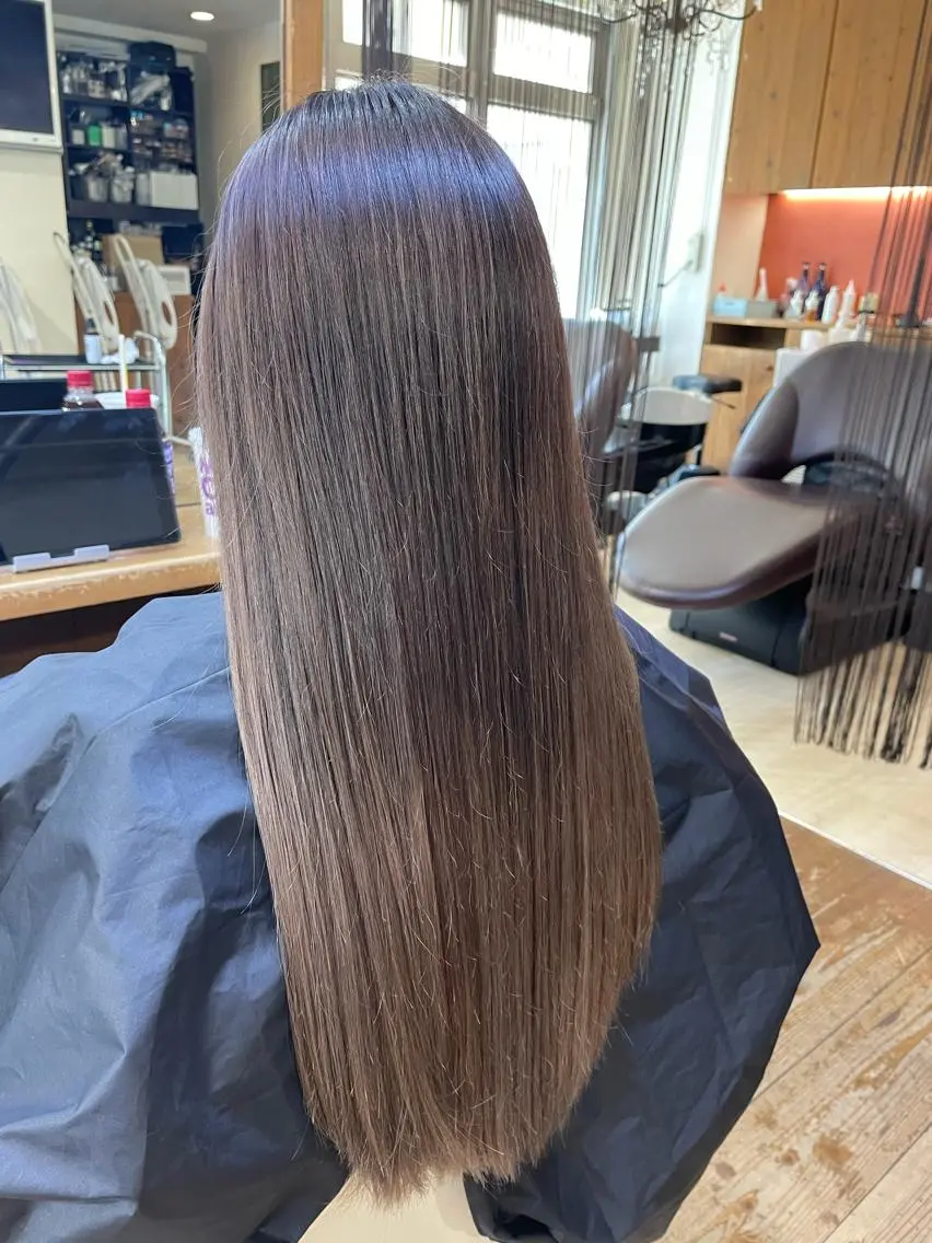 ロング 山木 裕子のヘアスタイル