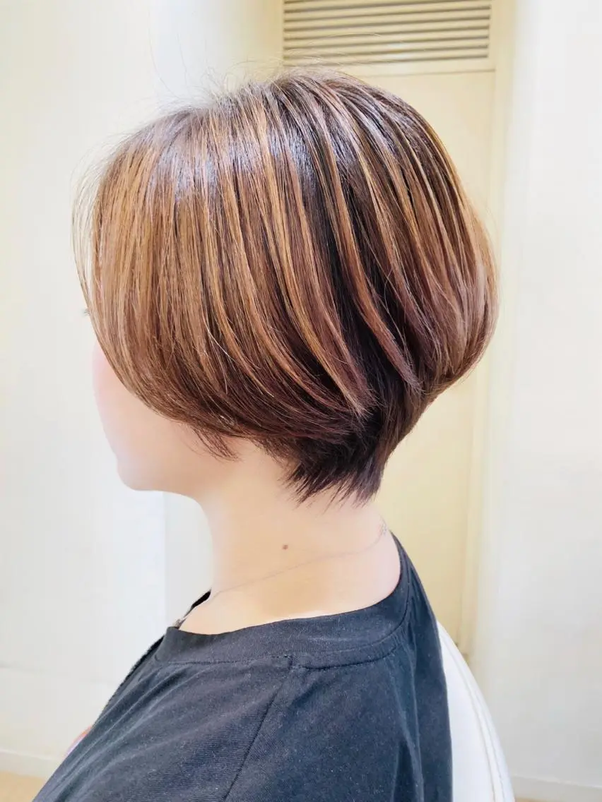 ショート カラー マツオカ ケンシロウのヘアスタイル