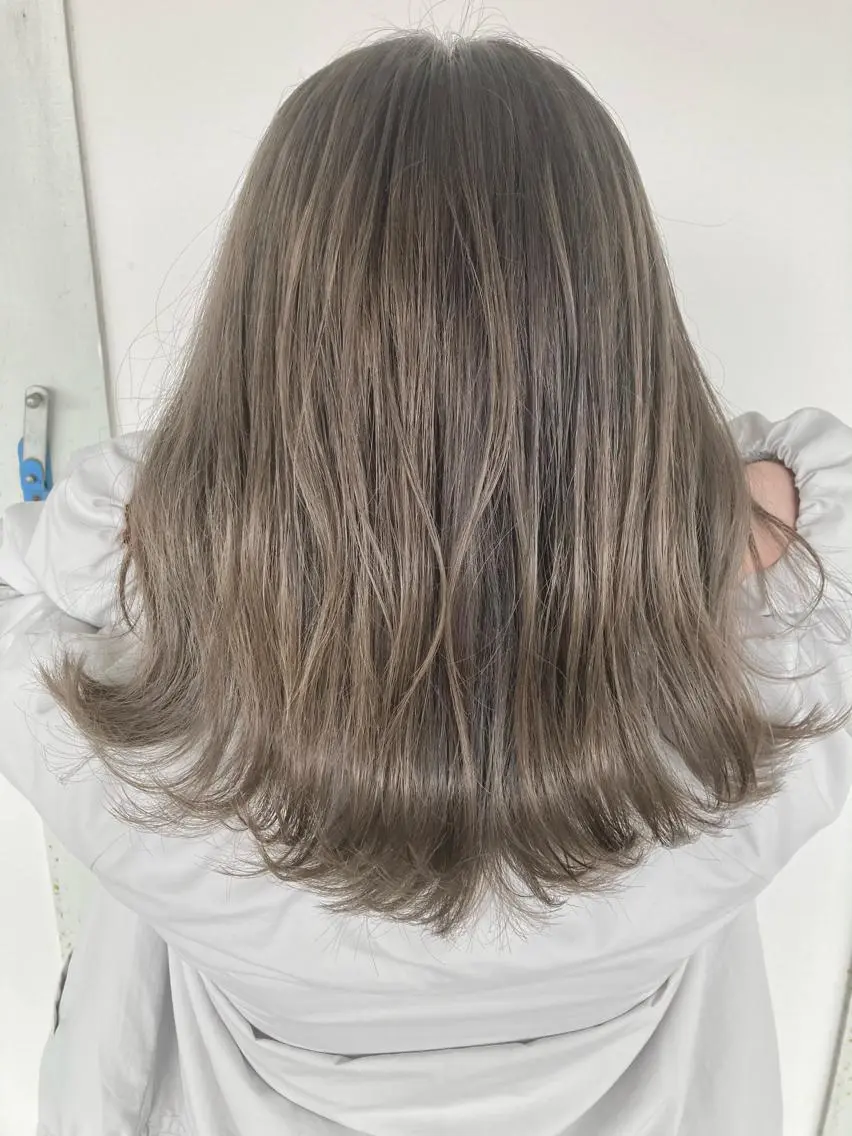 ミディアム タカツド ユウキのヘアスタイル