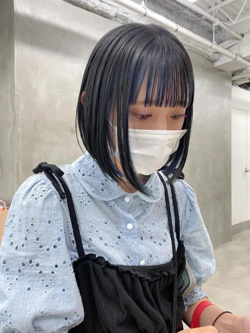 ショート カラー レイヤーカット 🪩yurikaのヘアスタイル