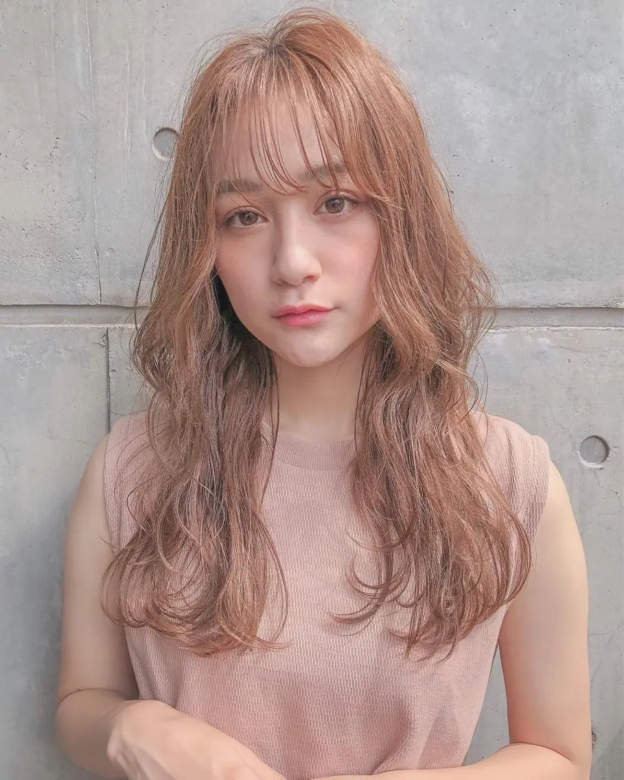ミディアム レイヤーカット 小山 悠のヘアスタイル