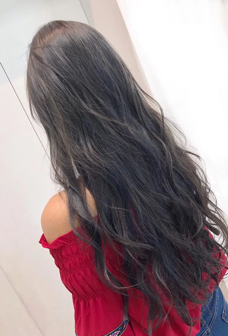 ロング カラー バレイヤージュ ブリーチ ダブルカラー グラデーションカラー ハイライトカラー カット ヘアカラー hair salon mementoのヘアスタイル