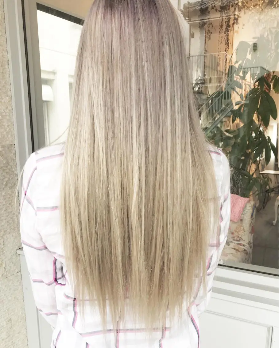 ロング カラー ヘアアレンジ 切りっぱなしボブ バレイヤージュ ブリーチ グラデーションカラー ハイライトカラー Mariana/ 鶴原-ハイライトのヘアスタイル