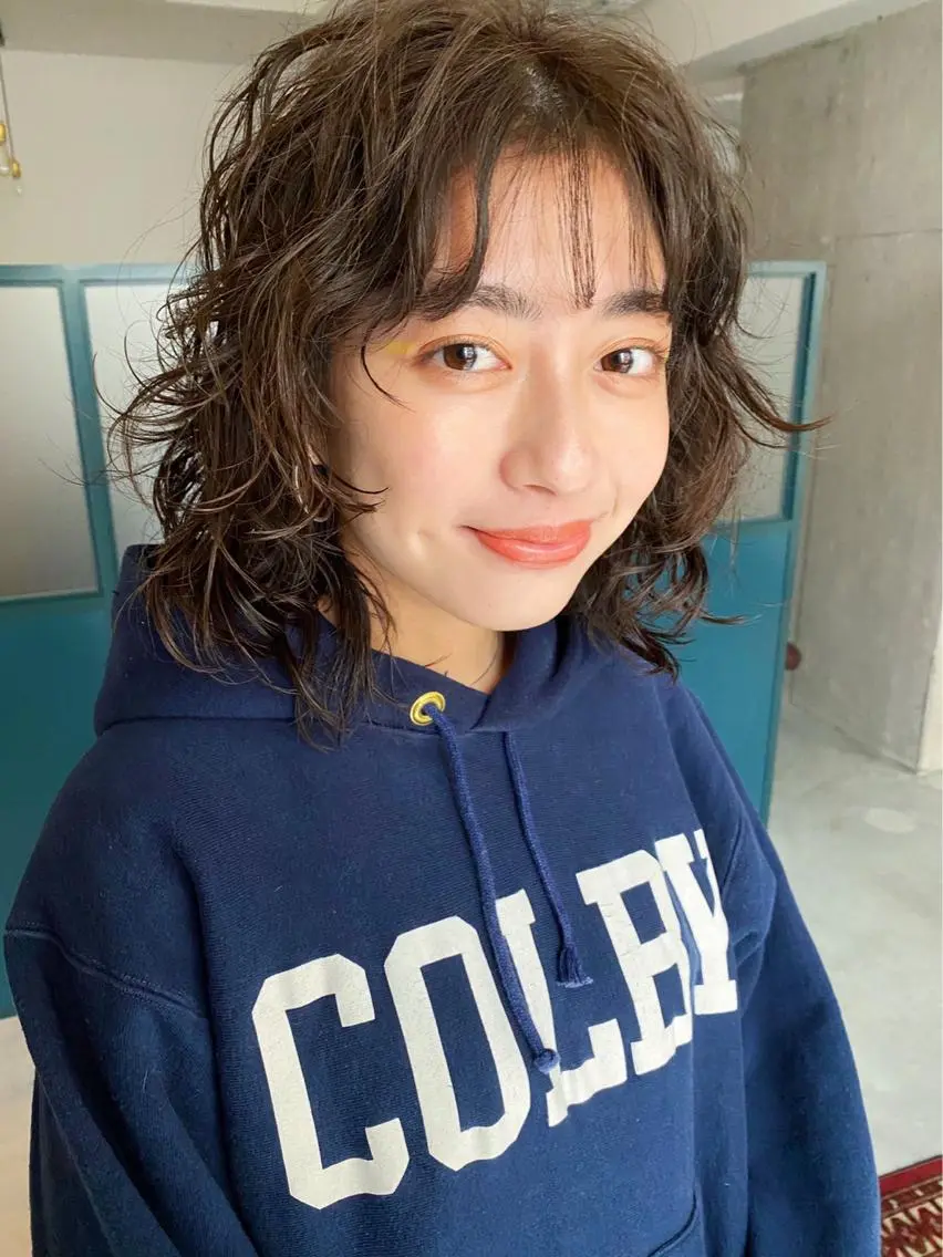セミロング カラー パーマ ヘアアレンジ トレンド眉🌈✨ arisaの眉毛・アイブロウイメージ