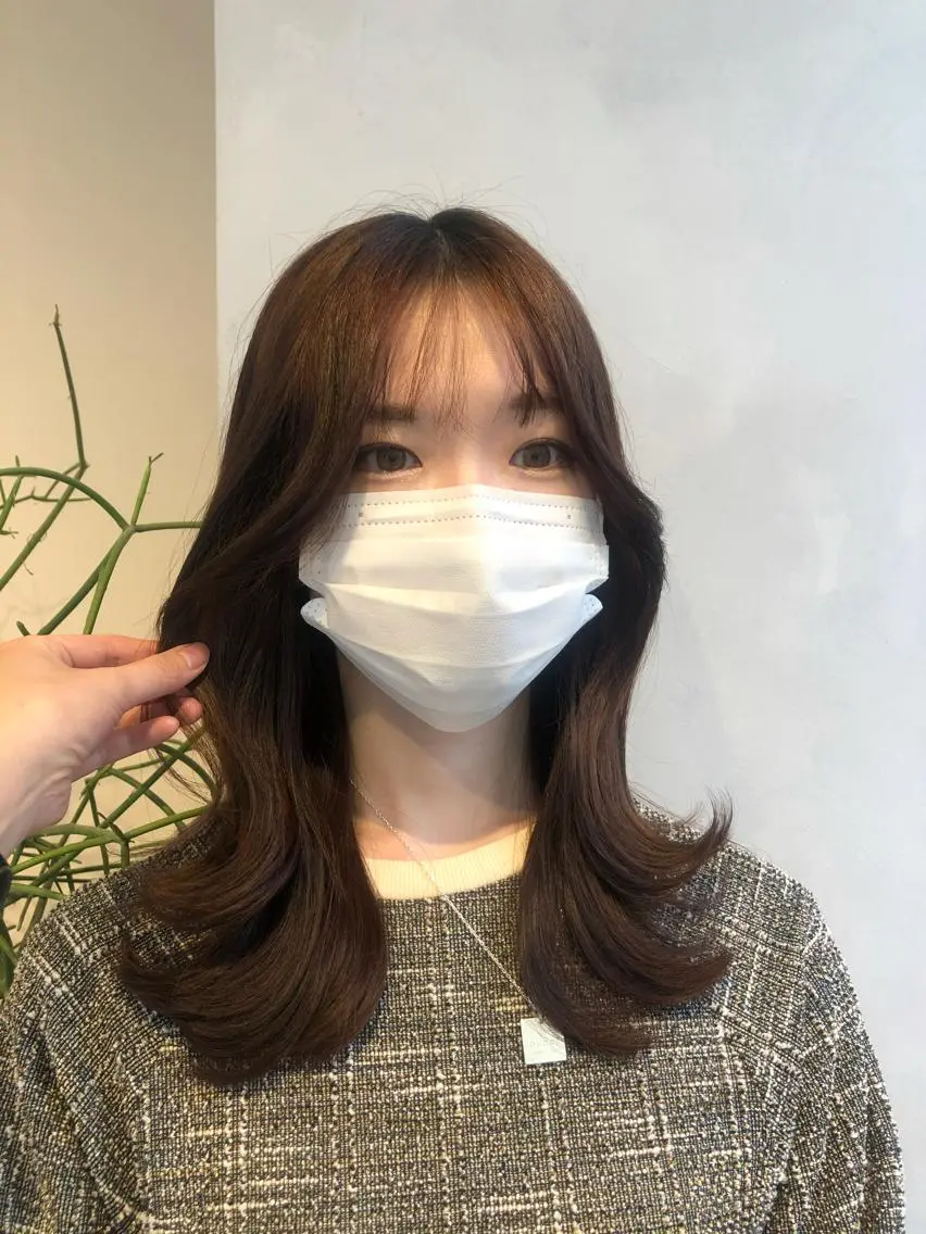 セミロング 韓国風ヘア レイヤーカット ❤︎︎韓国ヘア❤︎︎ 𝑺𝒉𝒊𝒉𝒐のヘアスタイル