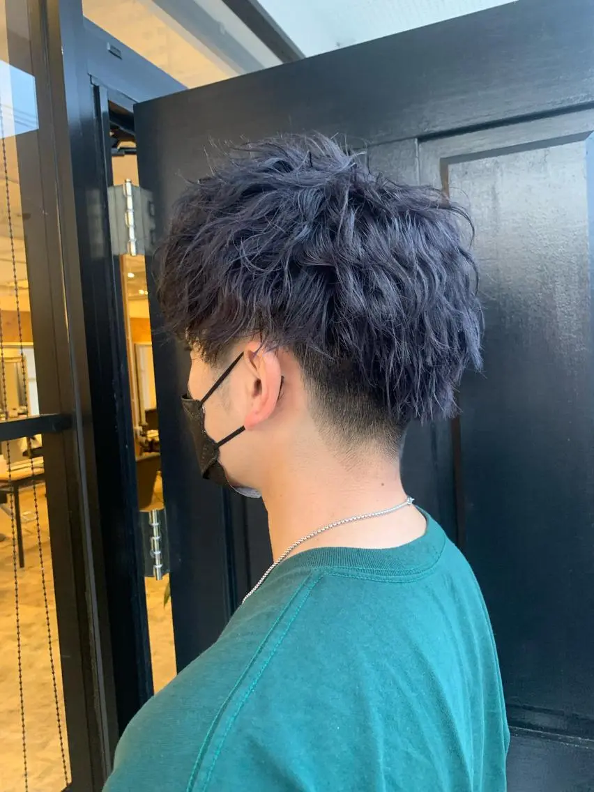ショート カラー メンズ メンズブリーチ 黒髪 ブリーチ ヘアカラー ハイトーン職人💗 松本輝美のヘアスタイル