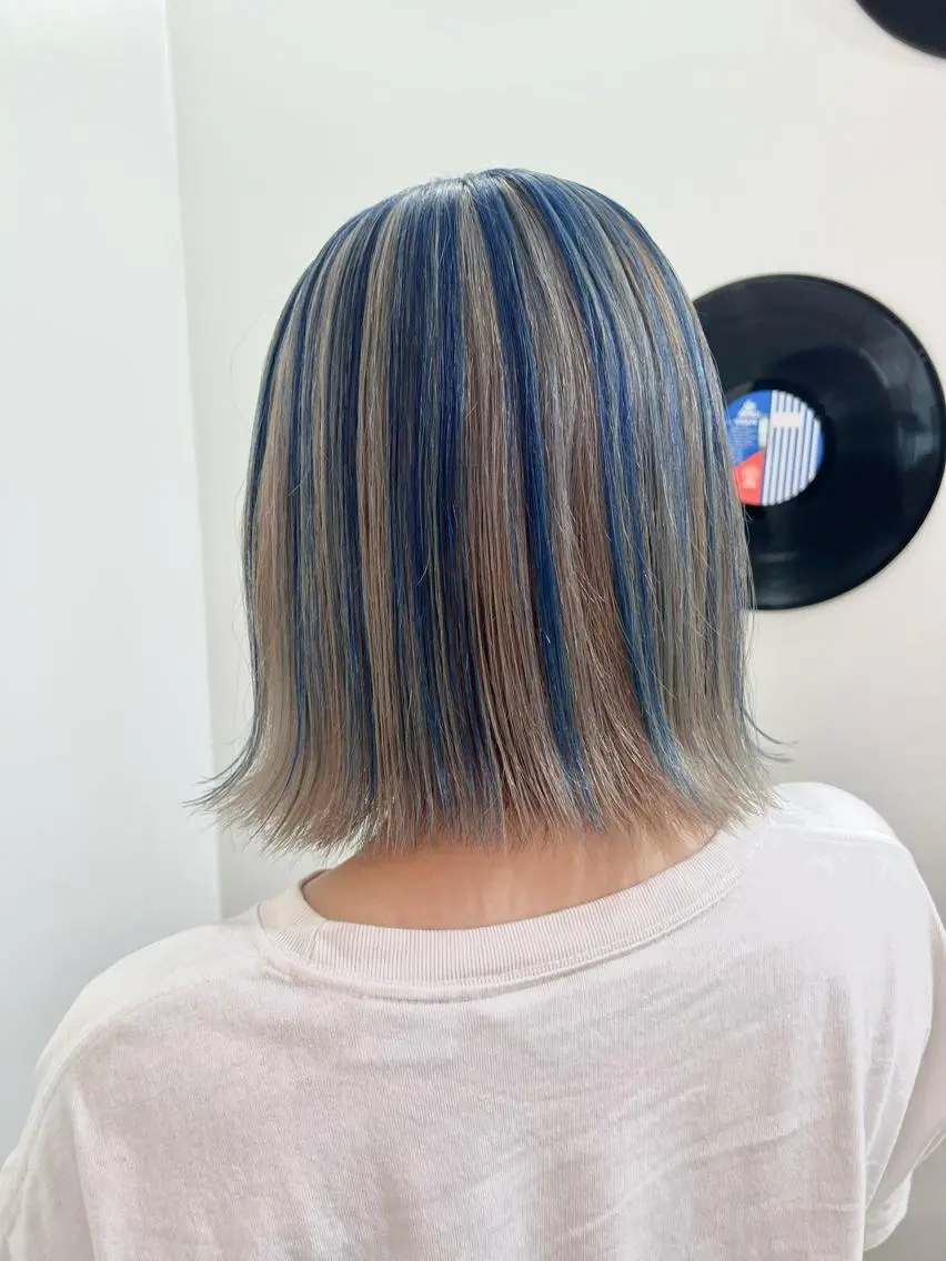 ショート カラー ヘアアレンジ 🧨ブリーチー×ボブ レイヤー💎じゅえるのヘアスタイル