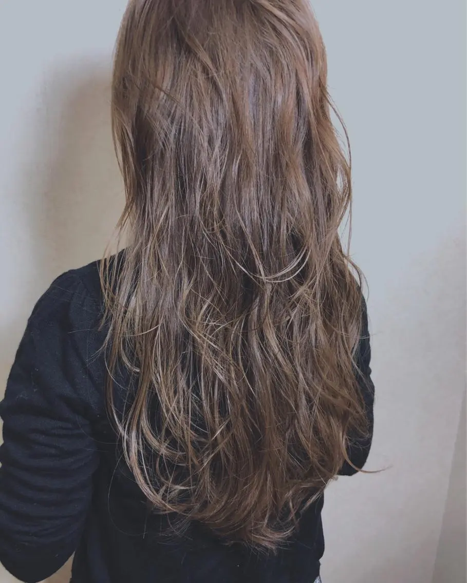ロング カラー パーマ トリートメント 佐々岡 亮介のヘアスタイル