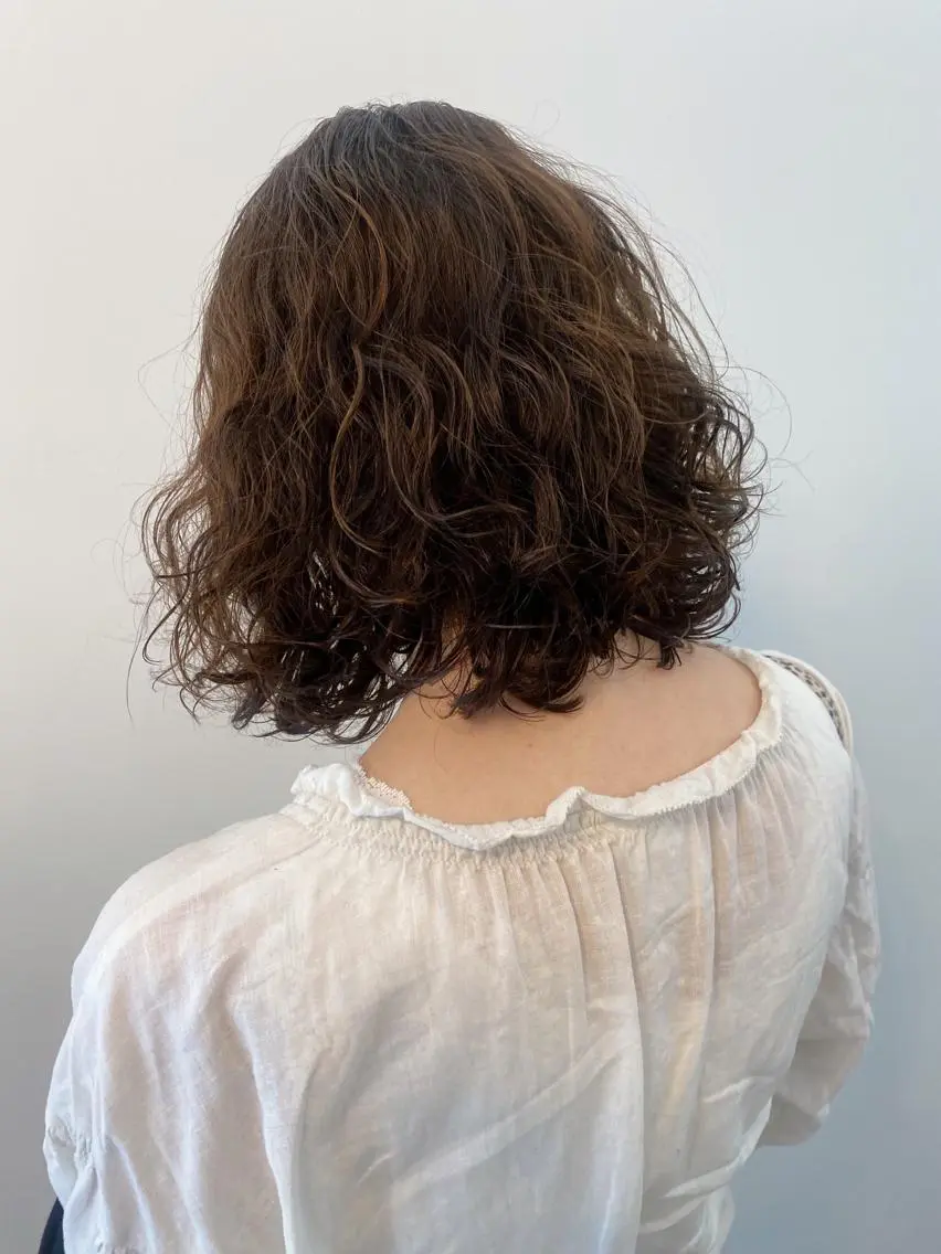 ミディアム カラー パーマ ミディアムパーマ 大石 沙季のヘアスタイル
