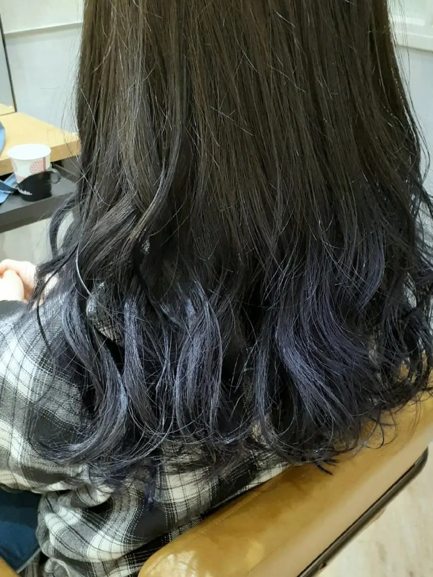 ロング カラー ブリーチ ブルーカラー ブルーバイオレット バイオレットカラー 西村 力一のヘアスタイル