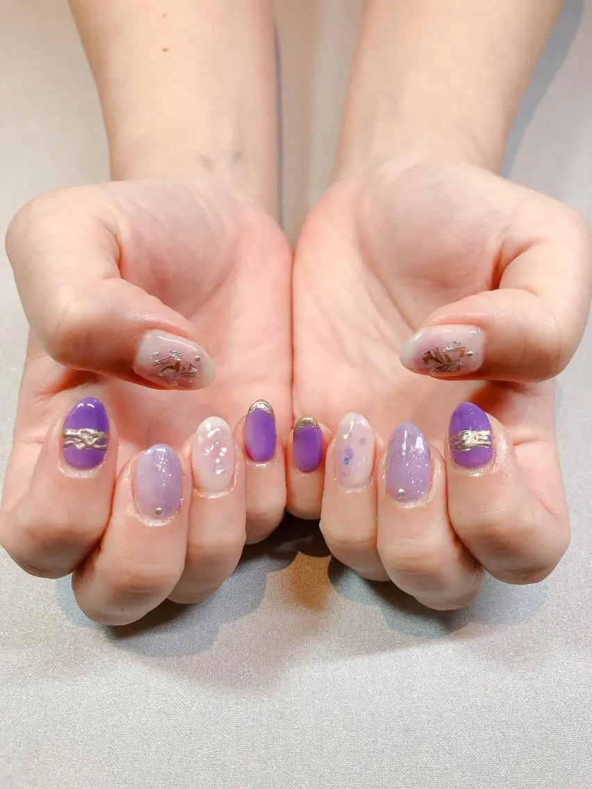 ネイル iiloo aromaworksのネイルデザイン